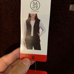 NWT Ladies Sage Fleece lined vest Medium Burgundy